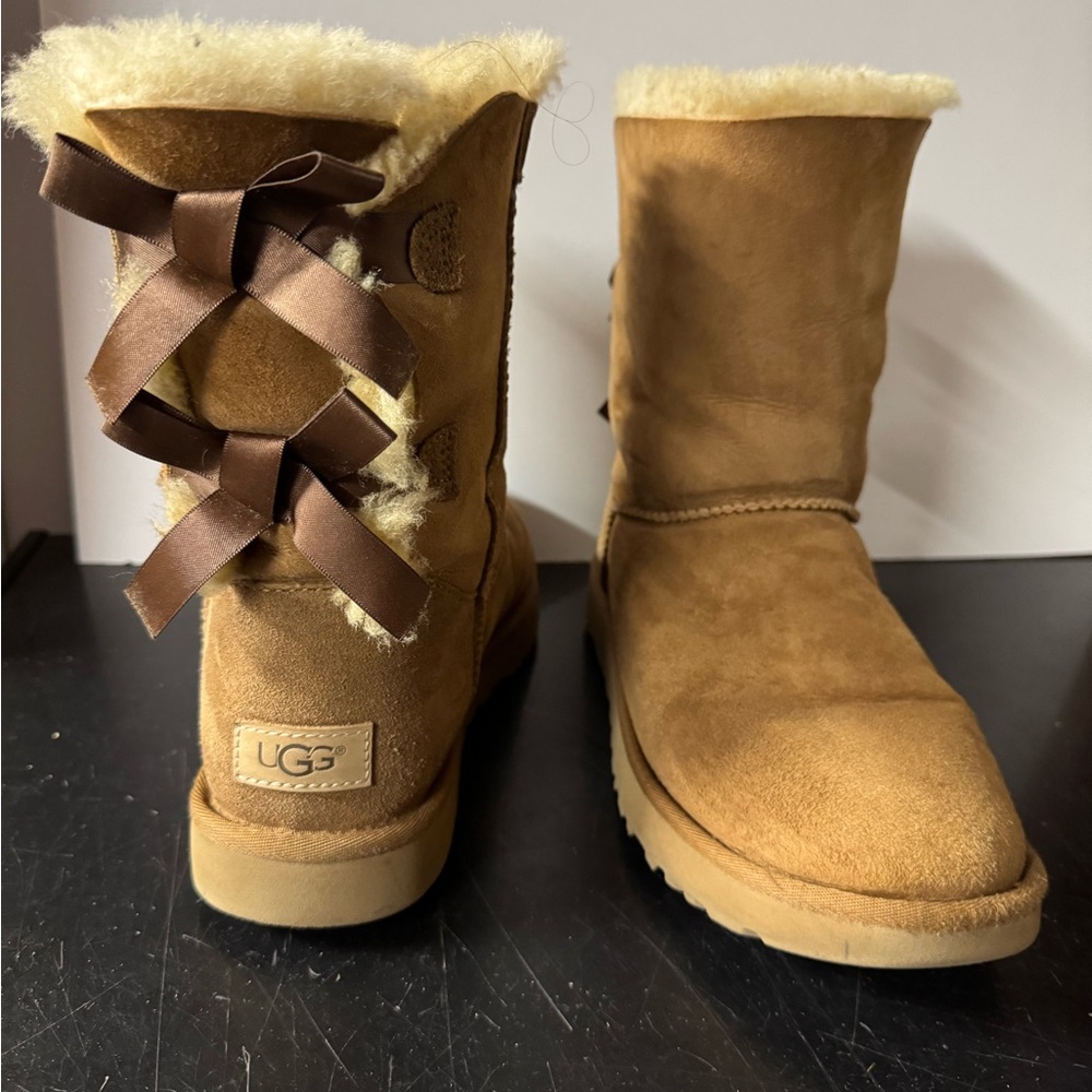 UGG Chestnut Bailey Bow Boots